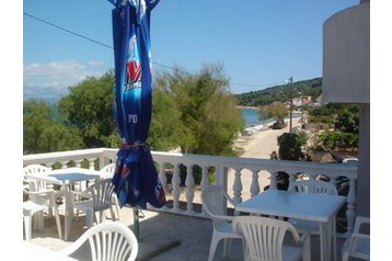 Croazia Privát Slatine, Esterno